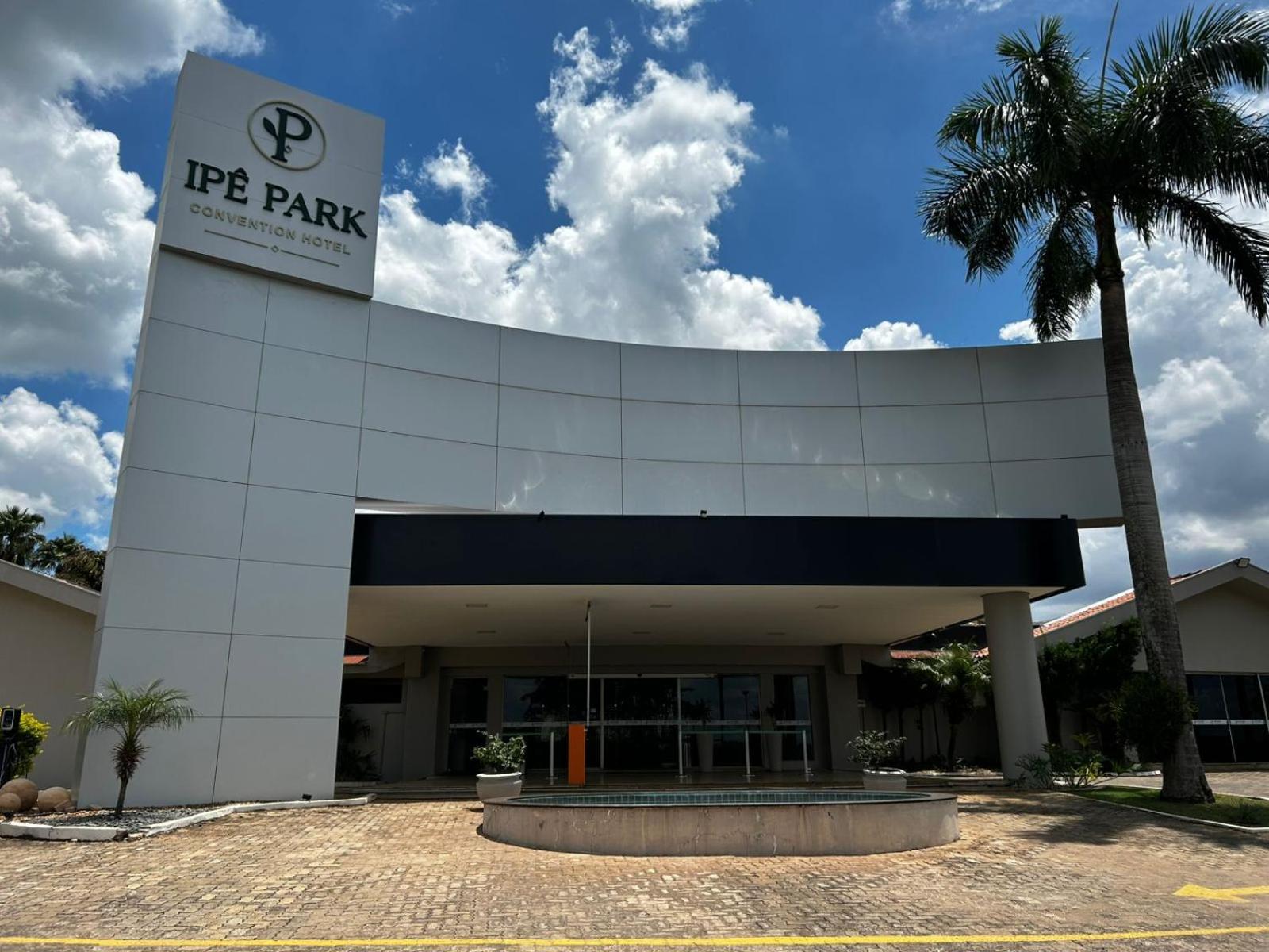 Entrada do Ipê Park Convention Hotel